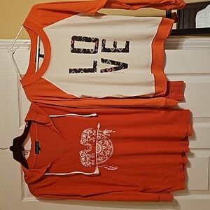 2 long sleeve tee sweater sweatshirts size XL Derek Heart peach coral white